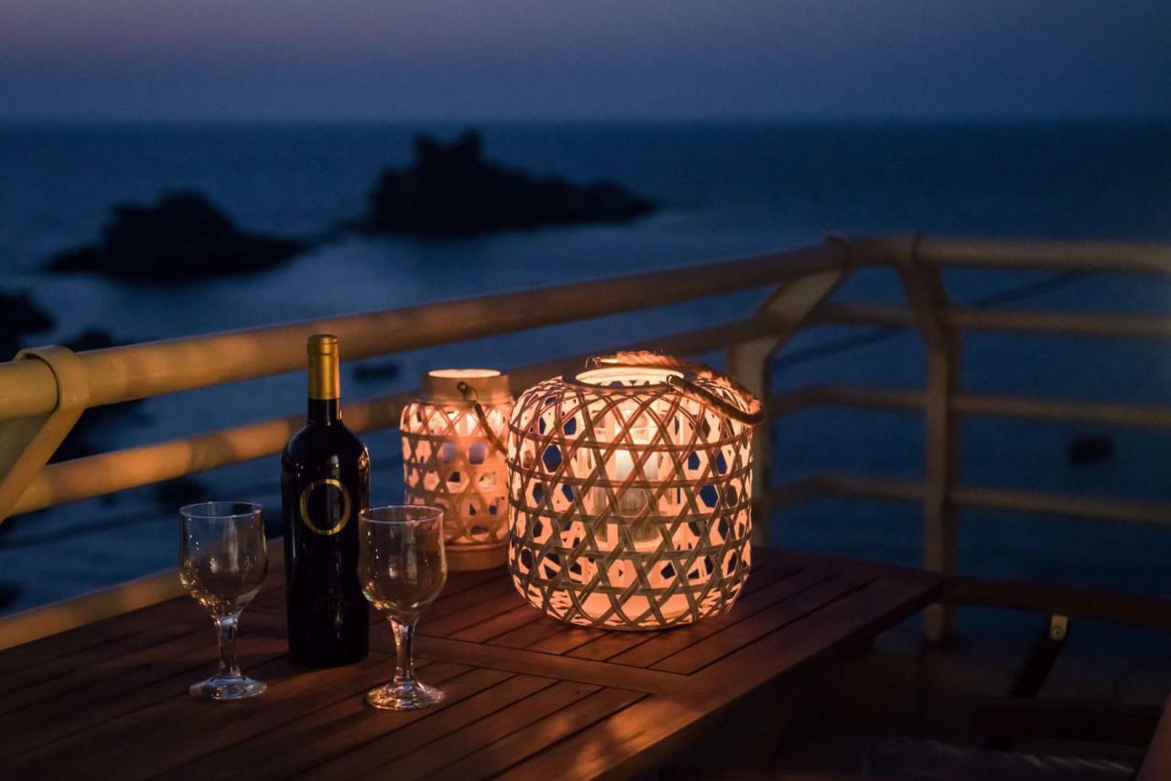 Luxury Seaside House In Mades Heraklion อาเยีย เปลาเยีย ภายนอก รูปภาพ